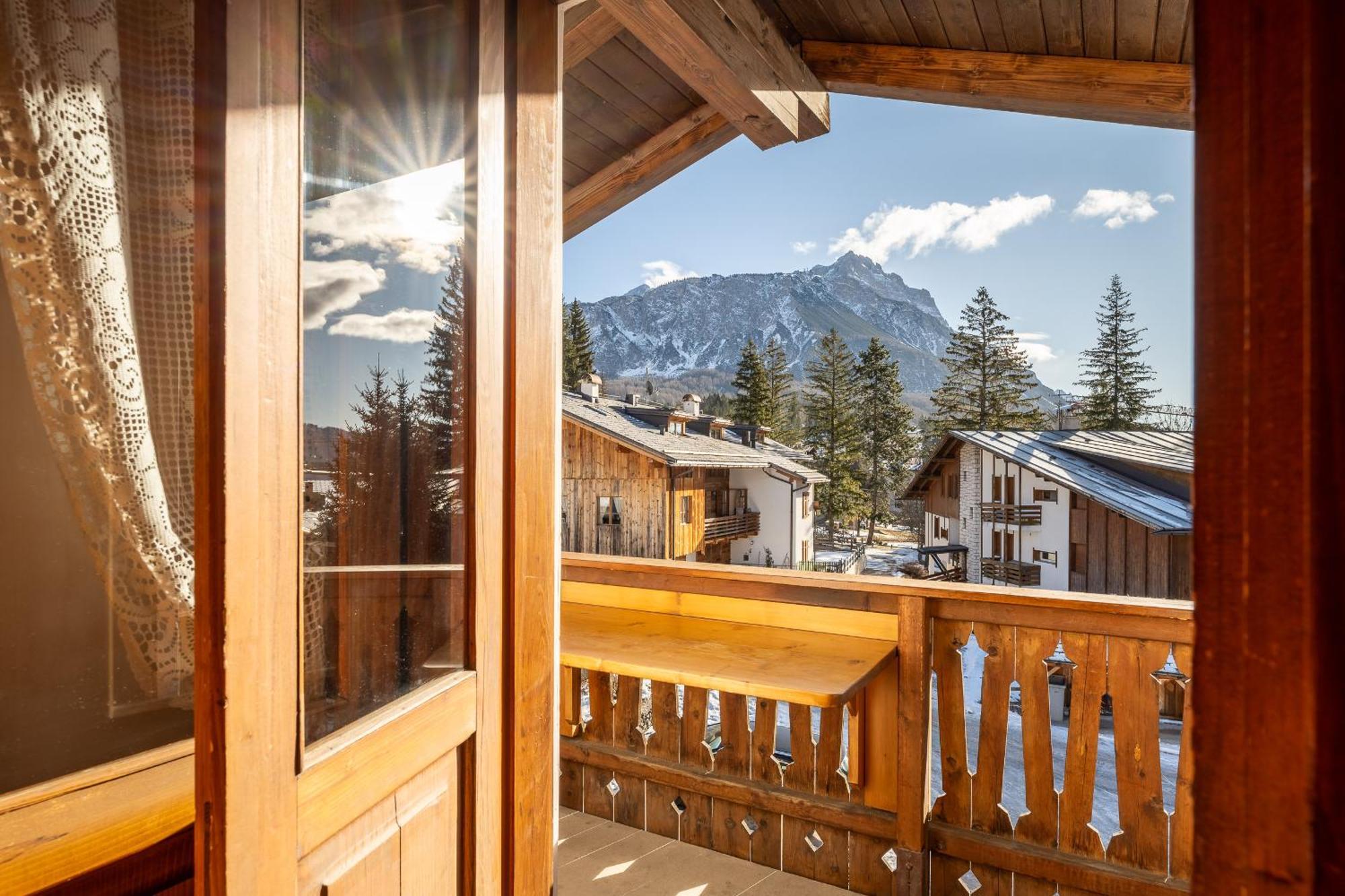 Attico Lodge Cortina d'Ampezzo Buitenkant foto